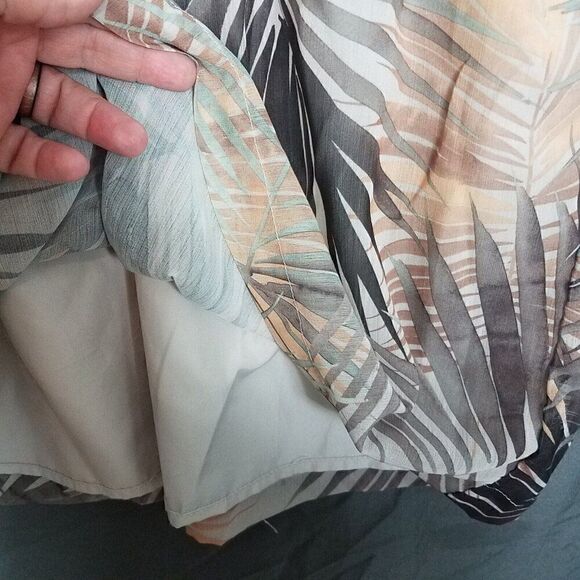 H&M Skirt Women's Size 8 Chiffon Leaf Printed Lined Pull On Skirt Neutral Colors - Picture 6 of 11